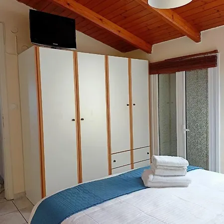 Doma Menidi Rooftop Apartment Exterior photo